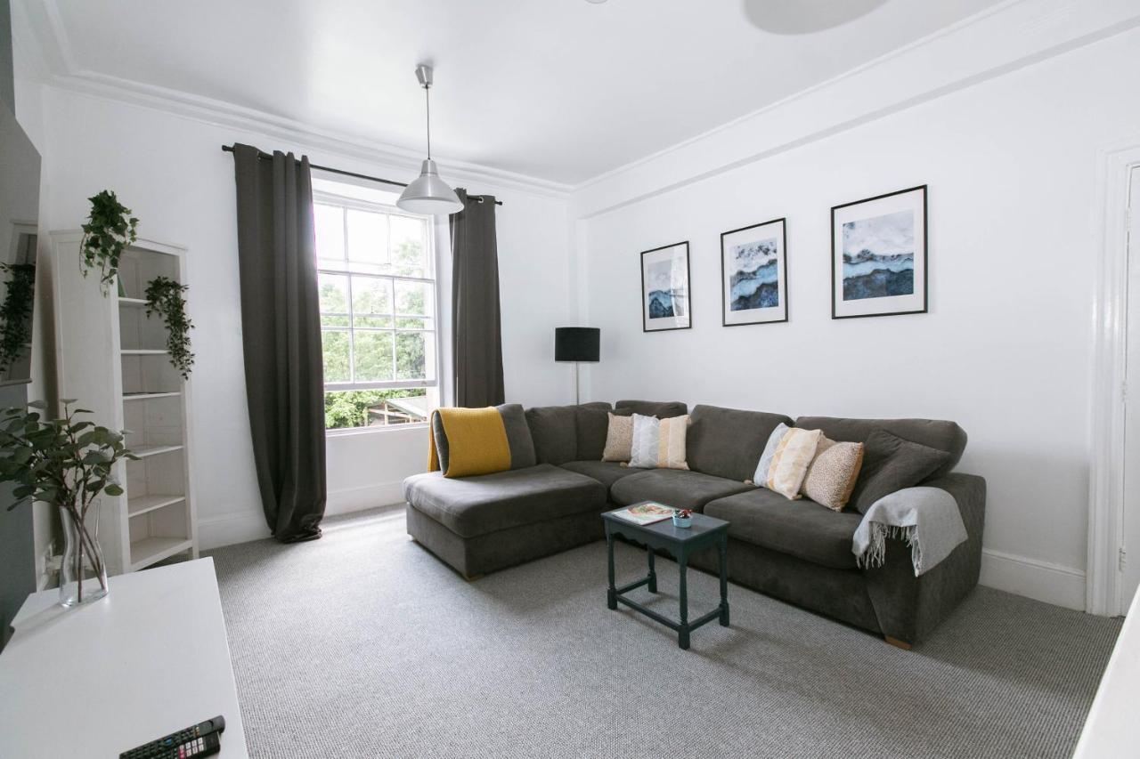 Spacious Apartment, Free Parking, Central Location Near To Uni, Hospital, Town Exeter Exterior photo