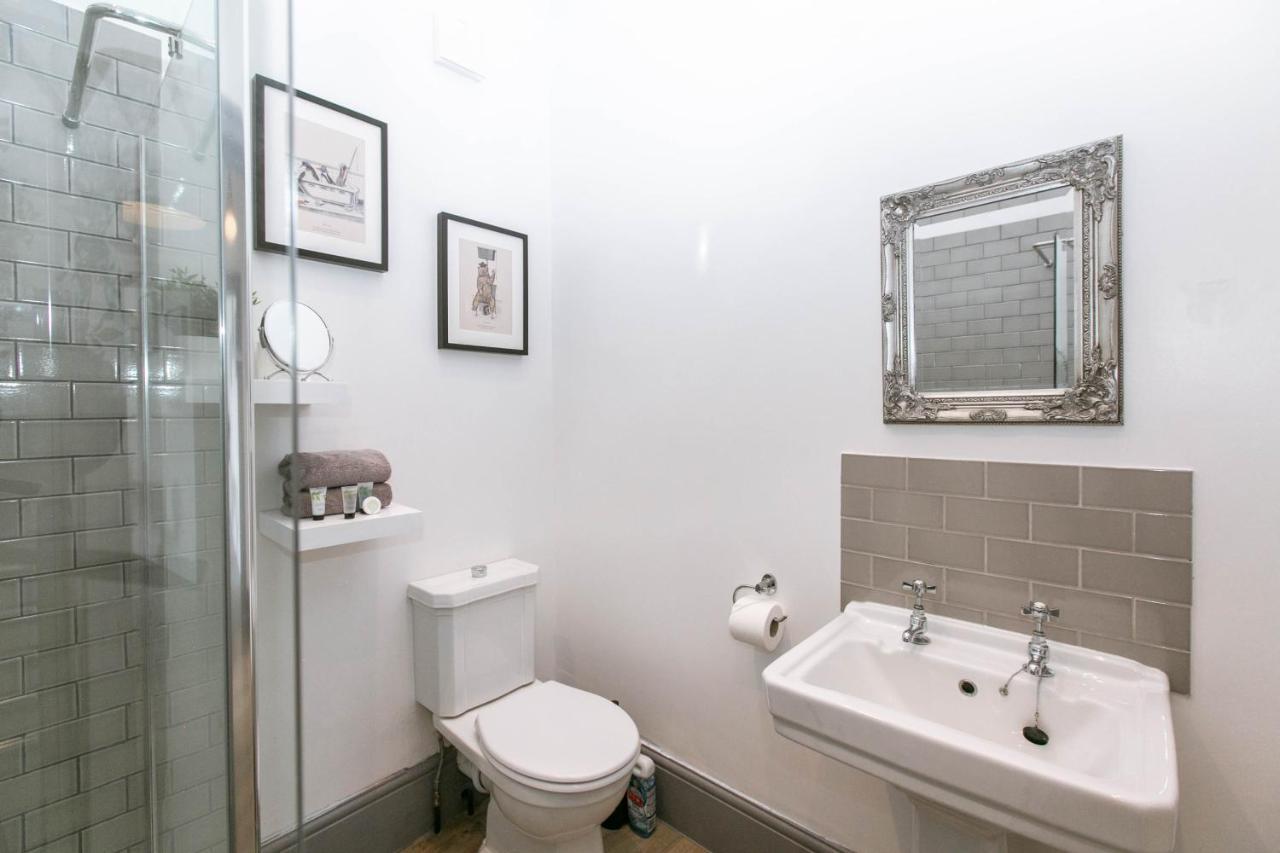 Spacious Apartment, Free Parking, Central Location Near To Uni, Hospital, Town Exeter Exterior photo